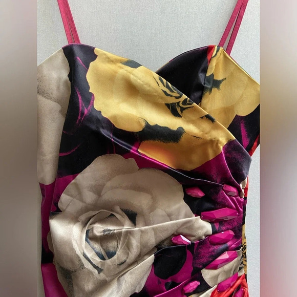 Rinascimento ruche floral mini  dress Sz M - Picture 11 of 12